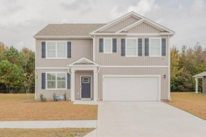5BR 3B, Sleeps 13, Pet Friendly, Garage - Blue